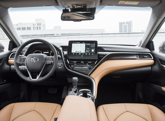 Geprüfte Gebrauchtwagenlieferanten Toyota Camry Hybridfahrzeuge mit Macpherson Vorderaufhängung
