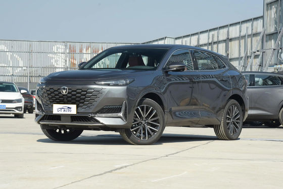 Changan UNI K Hybrid Auto AWD Mittelklasse SUV Die perfekte Kombination aus Stil und Kraft