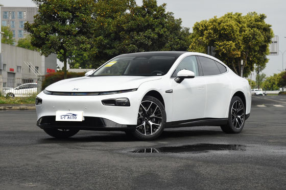 2024 Chinesisches Modell 4Wd 480-700Km Energie Elektroauto Ev Xpeng P7 in verschiedenen Farben