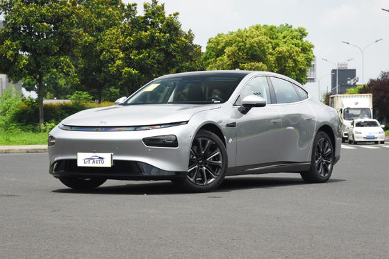 2024 Chinesisches Modell 4Wd 480-700Km Energie Elektroauto Ev Xpeng P7 in verschiedenen Farben
