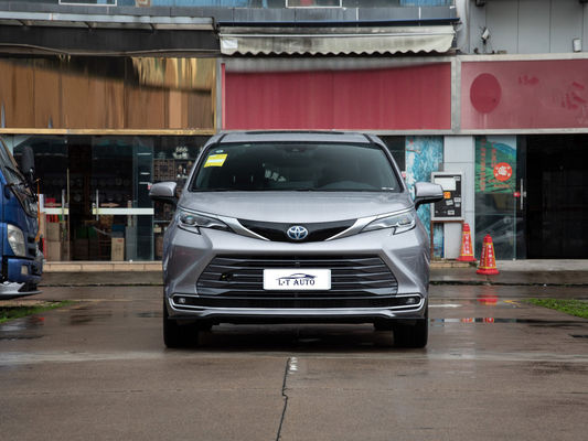 MPV Second-Hand Toyota Sienna mit natürlich angespannten Motortyp und LED-Scheinwerfer