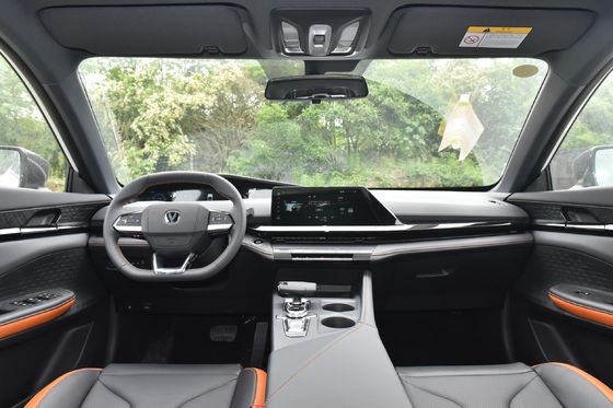 Energiefahrzeuge 2024 Changan Uni-V PHEV Fahrzeug für 5 Personen in Weiß Schwarz Weiß oder Rot