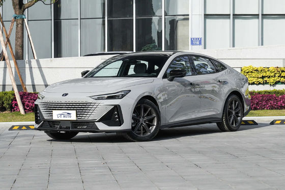 2024 Changan UNI-V Plug-In Hybrid Benzin-Elektroauto Maximalgeschwindigkeit 205 km/h