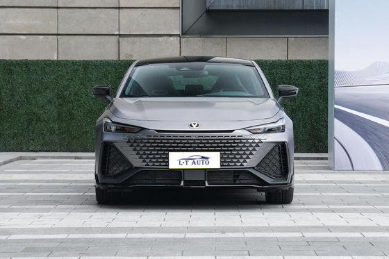 2024 Changan UNI-V Plug-In Hybrid Benzin-Elektroauto Maximalgeschwindigkeit 205 km/h