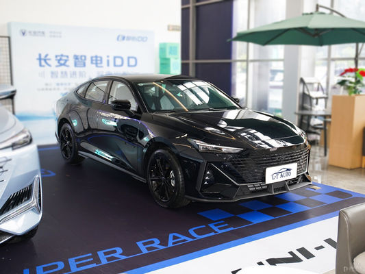 2024 Changan UNI-V 2.0T Benzin 4WD Antriebsfahrzeug Hochgeschwindigkeits-Smart Made In Gebrauchtwagen