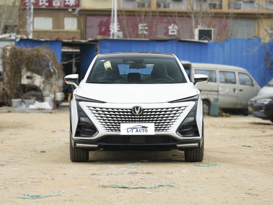 Maximalgeschwindigkeit 200 km/h Die 2023 Changan UNI-T 1.5T Turbo Luxus Limousine mit Benzinantrieb