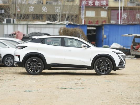 Maximalgeschwindigkeit 200 km/h Die 2023 Changan UNI-T 1.5T Turbo Luxus Limousine mit Benzinantrieb