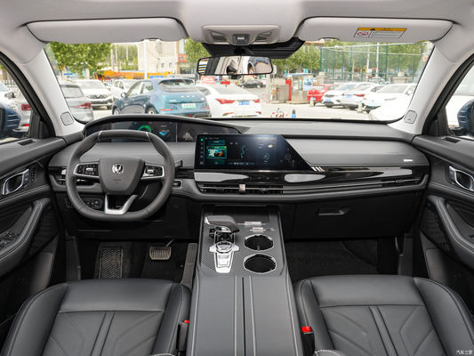 UNI-K Mittelklasse-SUV 2,0 t Benzinfahrzeug mit Vierradantrieb von Changan Automobile