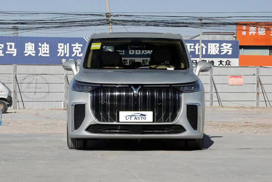 Maximalgeschwindigkeit 200 km/h 2024 VOYAH High-End Luxus-Flaggschiff 7-Sitzer Elektrofahrzeug MPV