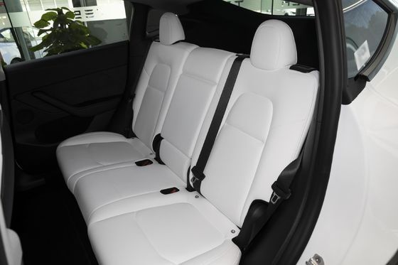 2024 Tesla Model Y 5 Türen 5 Sitzplätze 4 Räder EV-Auto 4750x1921x1624mm Länge Breite Höhe