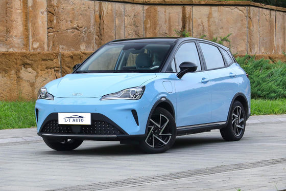 Hozon NETA AYA Elektrofahrzeug mit mehreren Farben