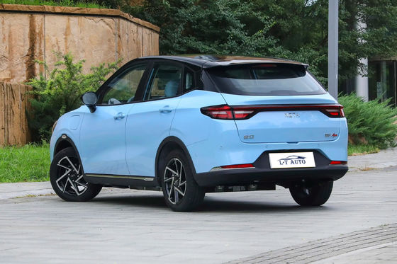 Hozon NETA AYA Elektrofahrzeug mit mehreren Farben
