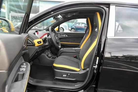 ORA Good Cat GT 5-Türer 5-Sitzer Limousine für Erwachsene in Weiß-Grau-Rot oder Blau-WHEELBASE 2650