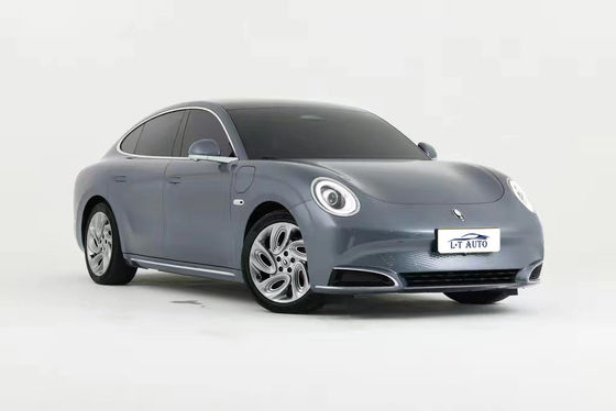 ORA Lightning Cat EV Schöne Kleinwagen 4-Türer Limousine 5-Sitzer Länge 4871 Breite 1862