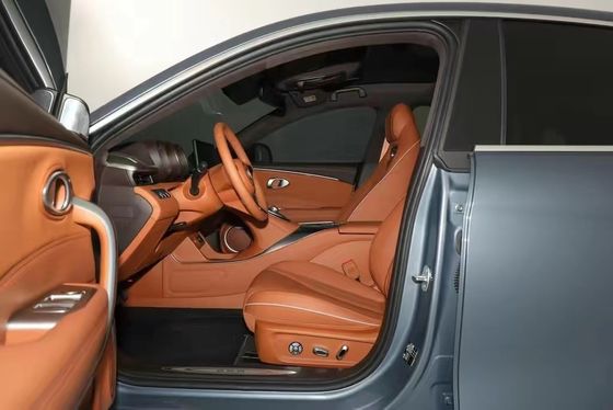 ORA Lightning Cat EV Schöne Kleinwagen 4-Türer Limousine 5-Sitzer Länge 4871 Breite 1862