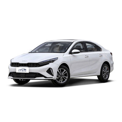 2024 KIA K3 Benzinwagen Linkslenker Automatische Limousine mit und LED-Scheinwerfer