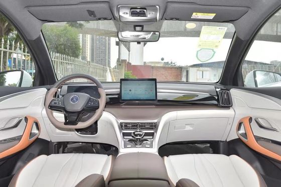 Grauer BYD EV-Auto mit 71 km Reichweite und maximaler Geschwindigkeit von 170 km/h 2024 Modell SONG Pro Champion
