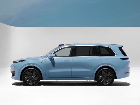 Exportierte Lixiang L9 Großwagen mit 42,8 kWh Batteriekapazität und 5-Türer-Fünf-Sitzer-Design