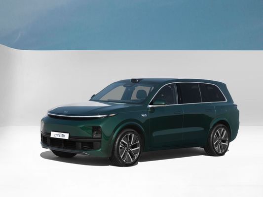 Exportierte Lixiang L9 Großwagen mit 42,8 kWh Batteriekapazität und 5-Türer-Fünf-Sitzer-Design