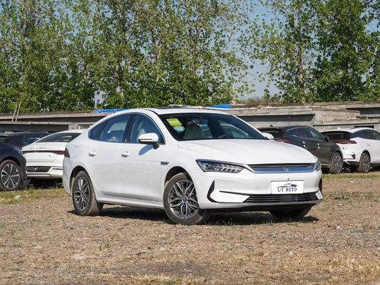 2024 BYD QIN Plus EV Langlebigkeit Elektrofahrzeug 2718mm WHEELBASE 5-Sitzer Familienwagen