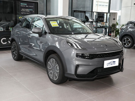 50-80L Tankkapazität LynkCo 06 Klein SUV Benzinwagen mit Rückkamera und 4-Sitzer