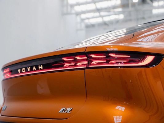 2024 Voyah Zhuiguang Elektrische Limousine Standard 5 Sitzplätze Elektrofahrzeug 5 Farben 3000 mm Radstand