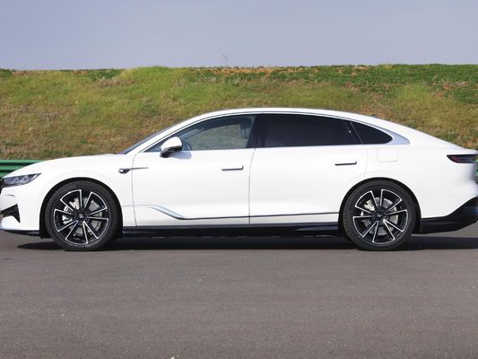 Voyah Chasing Light 4WD Ultra-lange Akkulaufzeit Lantu Zhuiguang Ende reines Elektroauto