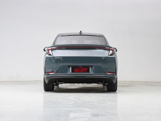 Polar Fox Alpha T ARCFOX S 5 Türen 5 Sitz SUV mit 160 kW Maximalleistung und 700 km Reichweite