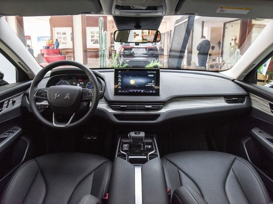 Komfortabler und stilvoller Hongqi E-Qm5 mittelgroßes reines Elektroauto mit 2990 mm Radstand