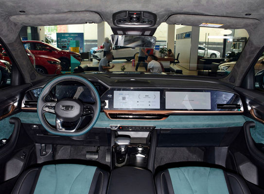 Mehrfunktionslenker und 50-80 L Kraftstofftank Geely Xingyue L Kompakt-SUV