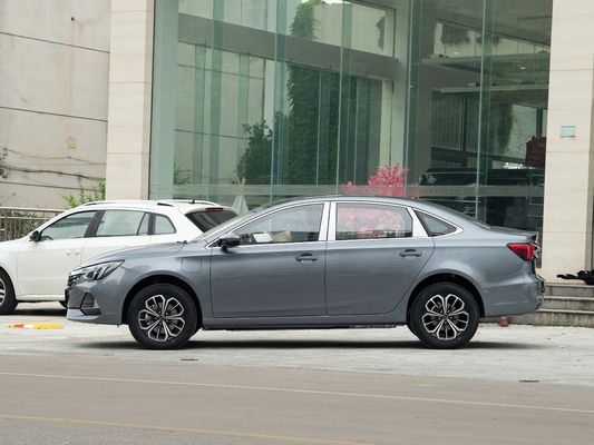 2024 Roewe i6 Der perfekte Familienwagen mit ABS 5 Sitzplätzen und Elektrofahrzeug-Features