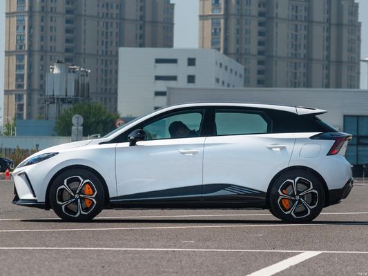 125 kW MG 4 EV AWD 4WD 425 km 520 km Elektrofahrzeug mit Schnellladzeit 0,47h und 1