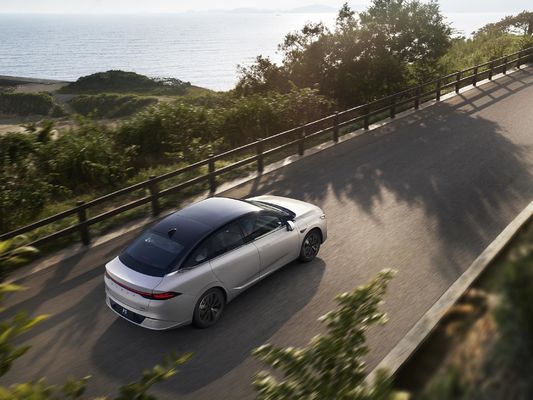 Erleben Sie Luxus und Effizienz mit dem Xpeng P5 P7 X9 Pure Electric Car NEDC 500KM