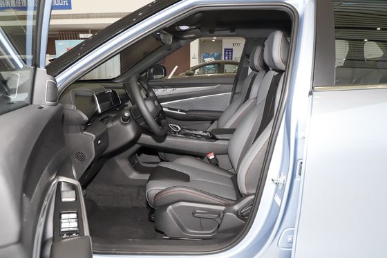 2024 Modell Geely Boyue1.5TD DCT SUV 5 Sitzplätze FWD Gas Hybrid-Auto mit Vorder 4 Rück 4 Radar