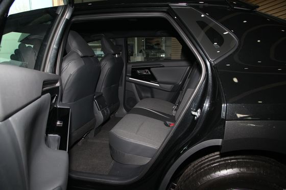 Mit dem Toyota BZ4X, dem leistungsstärksten Langstrecken-SUV, machen Sie sich in Ihrer Branche durch