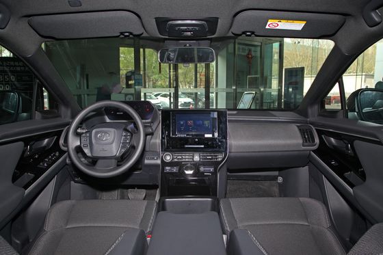 Mit dem Toyota BZ4X, dem leistungsstärksten Langstrecken-SUV, machen Sie sich in Ihrer Branche durch