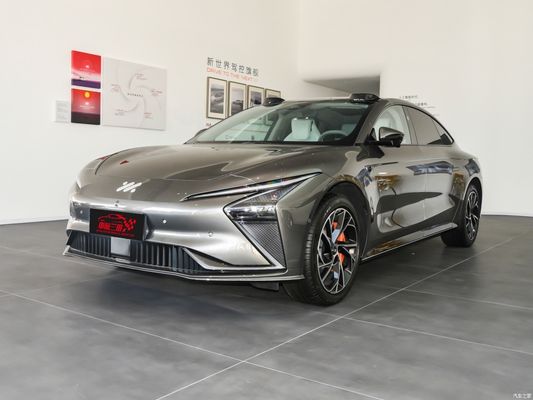 Zhiji IM LS7 Hybrid SUV 70kWh Batteriekapazität 6.5s Beschleunigung für Elektrofahrzeuge