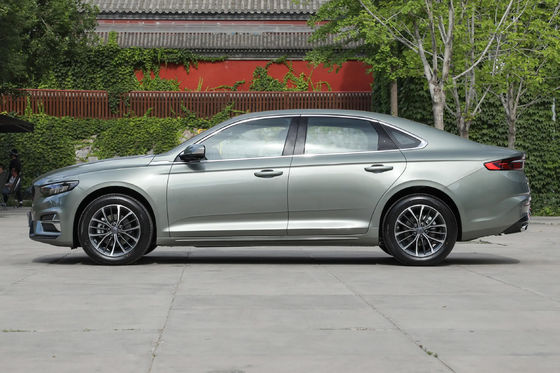 2024 GEELY Vorwort Frontradantrieb Benzin Auto mit ESC in Automobilen und Gebrauchtwagen