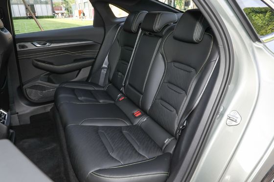 Manuelle Anpassung des Fahrersitzes GEELY PREFACE 4 Türen 5 Sitze Benzin Limousine