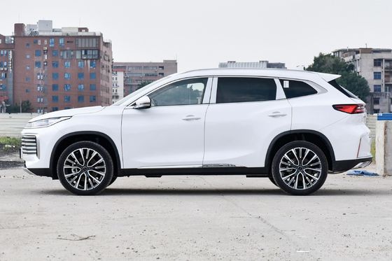 2024 Exeed VX SUV mit Turbomotor und Hochkonfiguration mit drei Bildschirmen