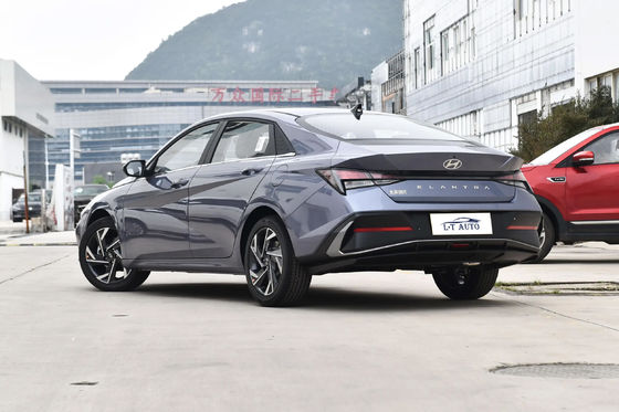 Elantra Limousine 4-Türer 5-Sitzer mit 360° Rückkamera und maximalem Drehmoment Nm 100-200Nm