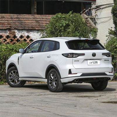 R18 Reifengröße 2024 Changan CS55 Plus Hochgeschwindigkeits-Elektroauto für Kraftfahrzeuge
