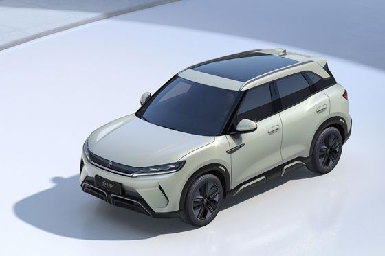401KM Langstrecken Lithium Eisen Phosphat Batterie BYD YUAN UP 2WD Kleiner EV-SUV für Sie