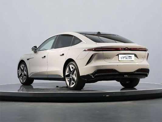 Feifan F7 Elektroauto mit 702 km reiner elektrischer Reichweite und 200 km/h hoher Geschwindigkeit