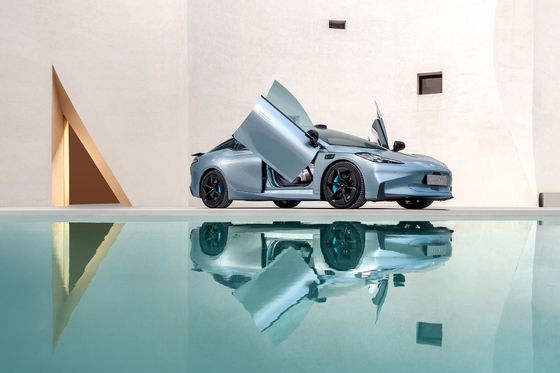 Pure Electric 2024 Sportwagen Hyper GT Schere Türen 4 Türen 5 Sitzplätze RWD Luxus Hochgeschwindigkeit SPORT EV CAR