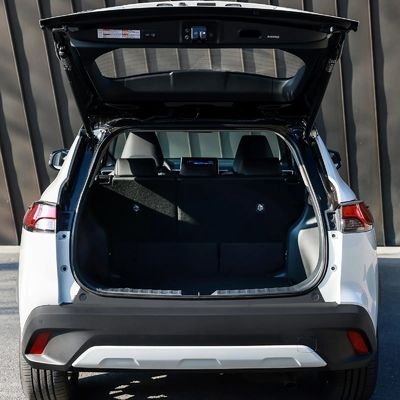 4460x1825x1620 Benzin Toyota Corolla Cross 2.0L Benzin SUV 4 Türen 5 Sitzplätze Für Zuhause