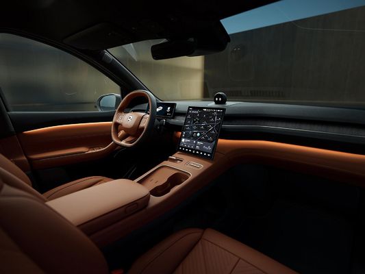 Pure Electric 2024 NIO EC7 Großer SUV 5-Sitzer Elektroauto mit 2960 mm RADENBAUER Hergestellt