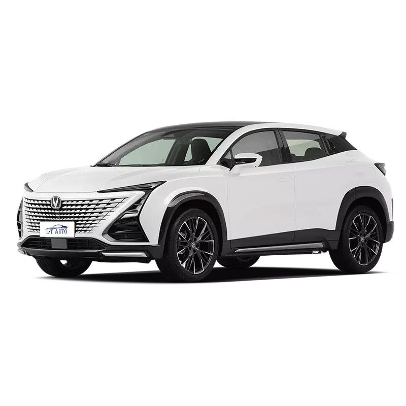 Maximalgeschwindigkeit 200 km/h Die 2023 Changan UNI-T 1.5T Turbo Luxus Limousine mit Benzinantrieb