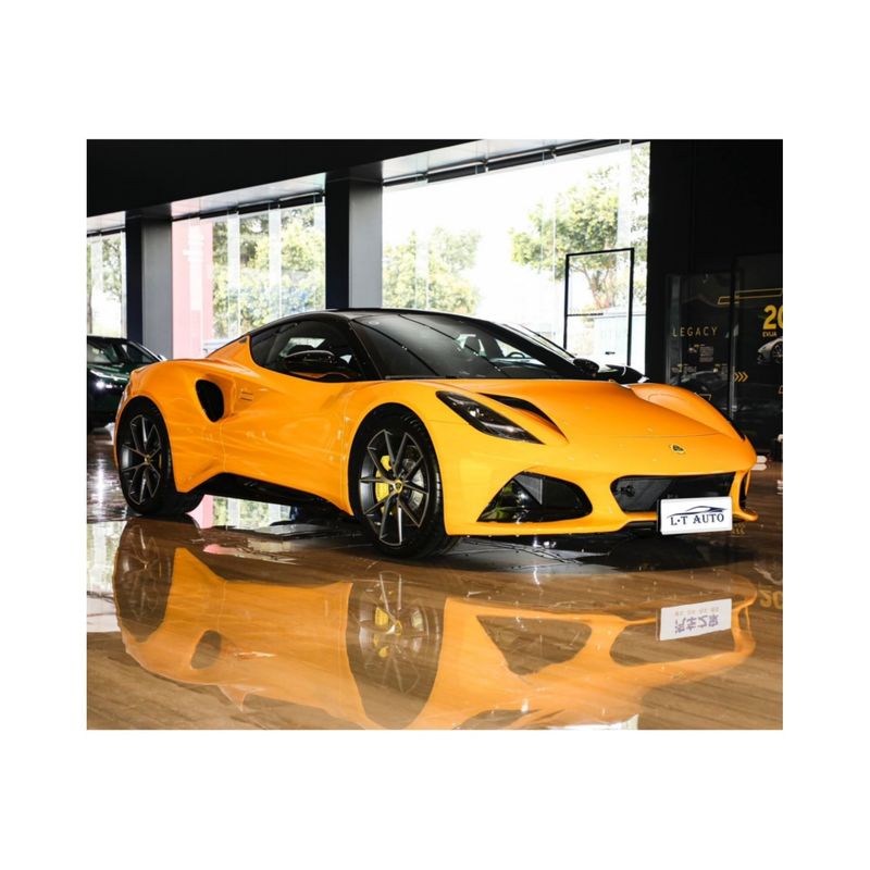Lotus Emira Die perfekte Kombination aus Performance und Stil in einem 2 2 Layout Supercar