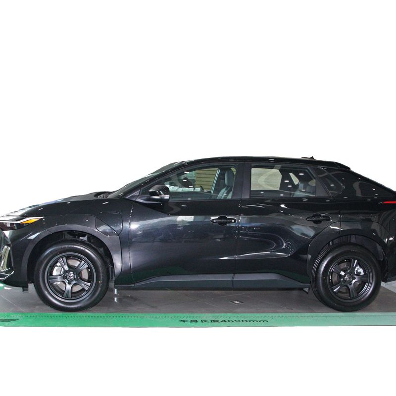 Mit dem Toyota BZ4X, dem leistungsstärksten Langstrecken-SUV, machen Sie sich in Ihrer Branche durch